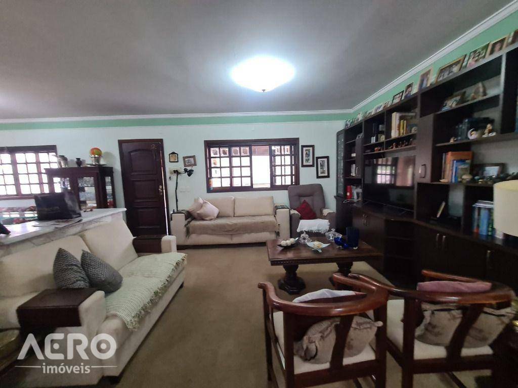 Casa de Condomínio à venda com 3 quartos, 400m² - Foto 5