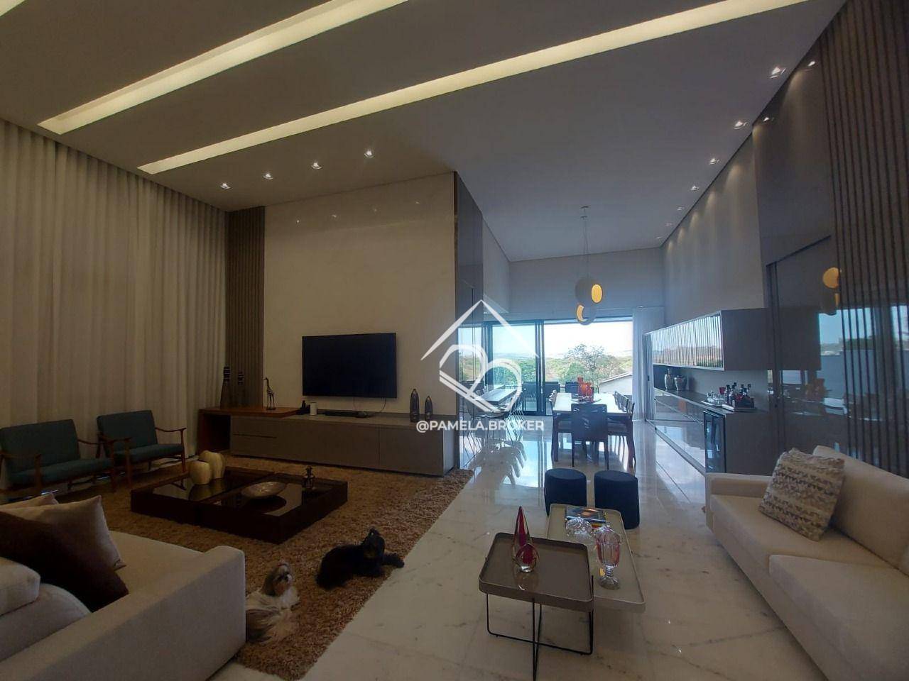 Casa de Condomínio à venda com 4 quartos, 530m² - Foto 2