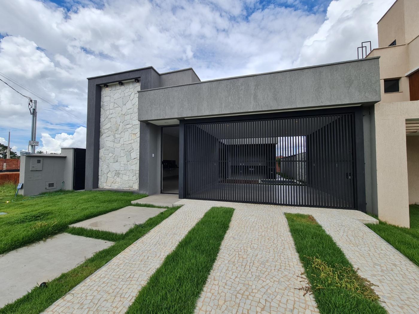 Casa de Condomínio à venda com 3 quartos, 300m² - Foto 1