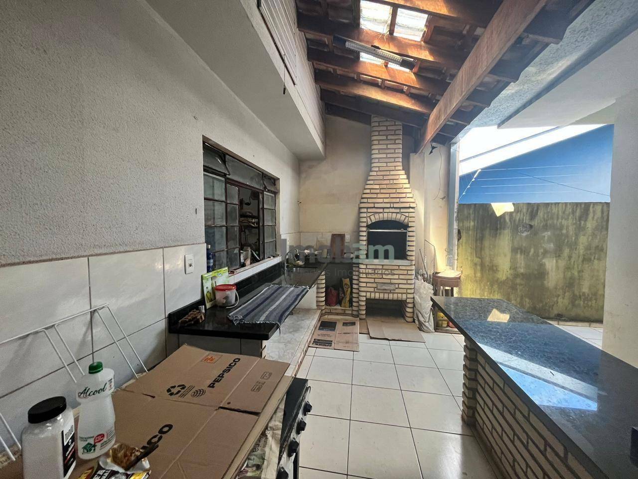 Casa à venda com 4 quartos, 210m² - Foto 28