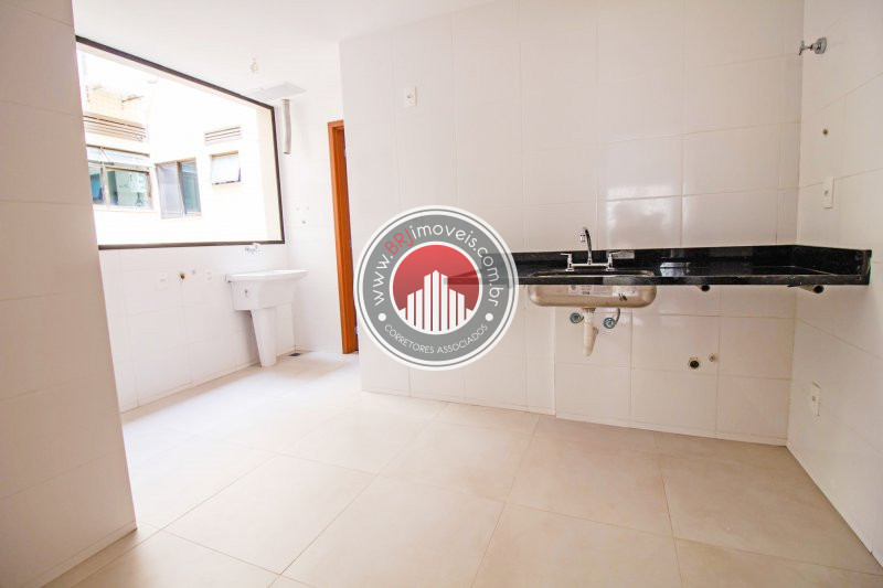 Apartamento à venda com 2 quartos, 70m² - Foto 4