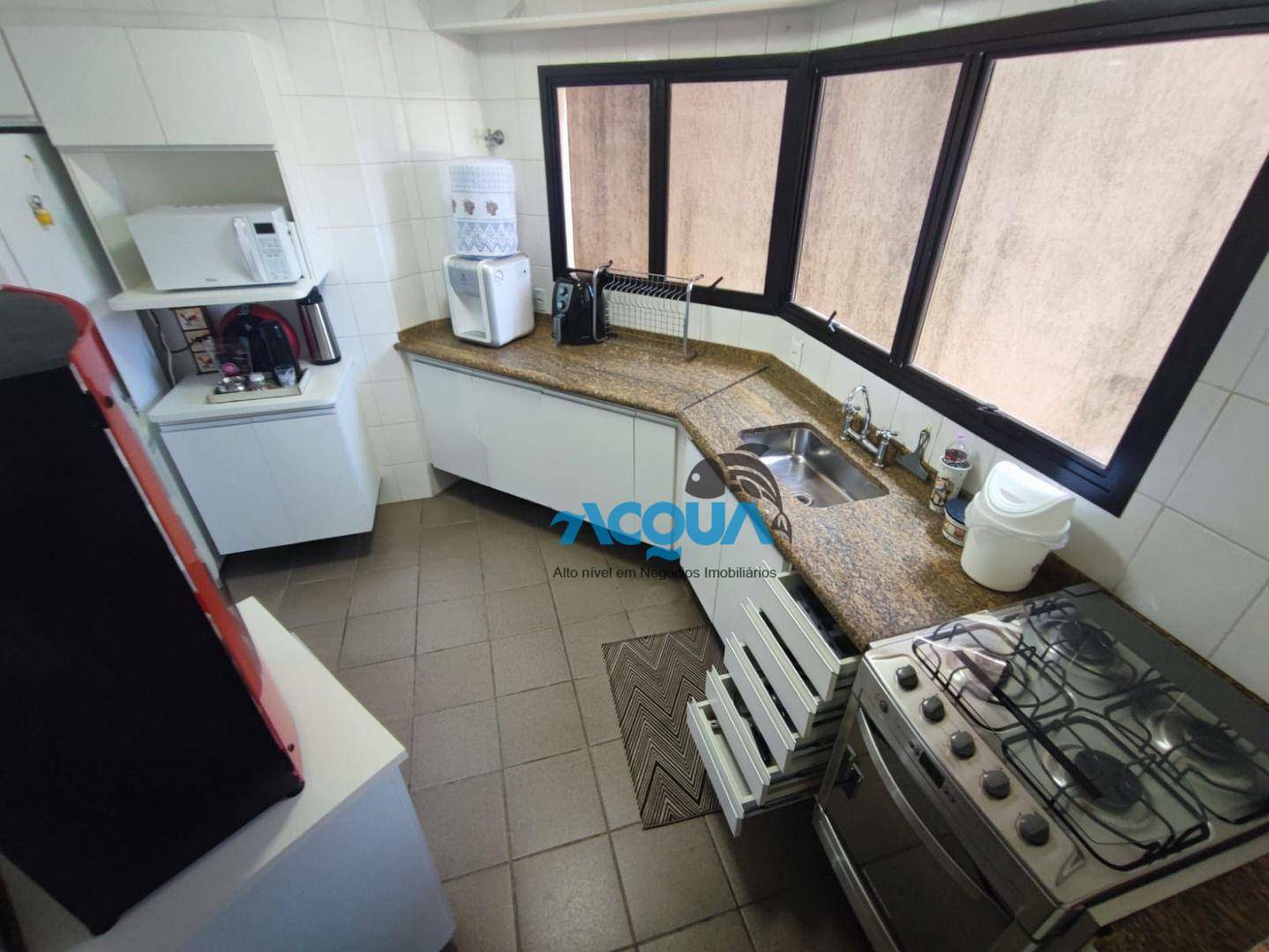 Apartamento à venda com 3 quartos, 157m² - Foto 6