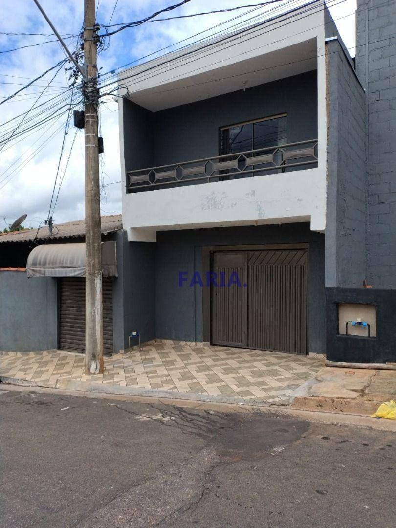 Casa, 3 quartos, 223 m² - Foto 2
