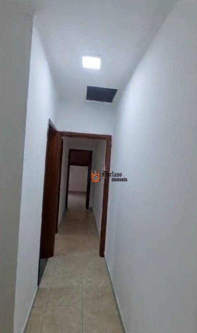 Sobrado à venda com 4 quartos, 200m² - Foto 11