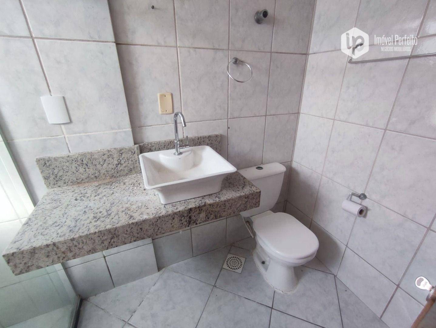 Apartamento para alugar com 2 quartos, 70m² - Foto 12