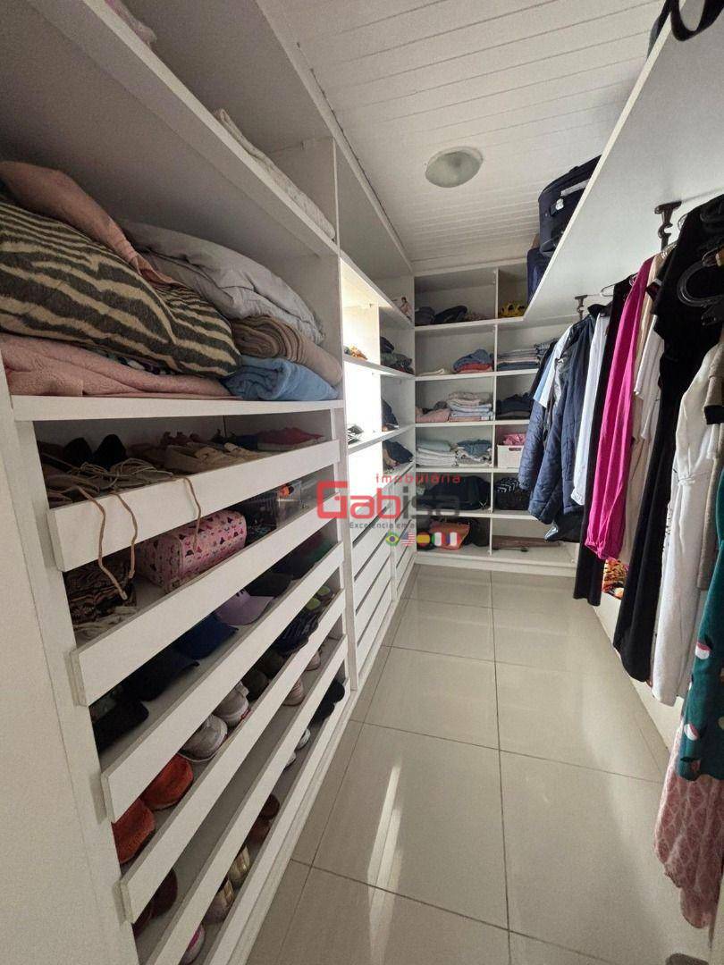 Casa à venda com 5 quartos, 300m² - Foto 42