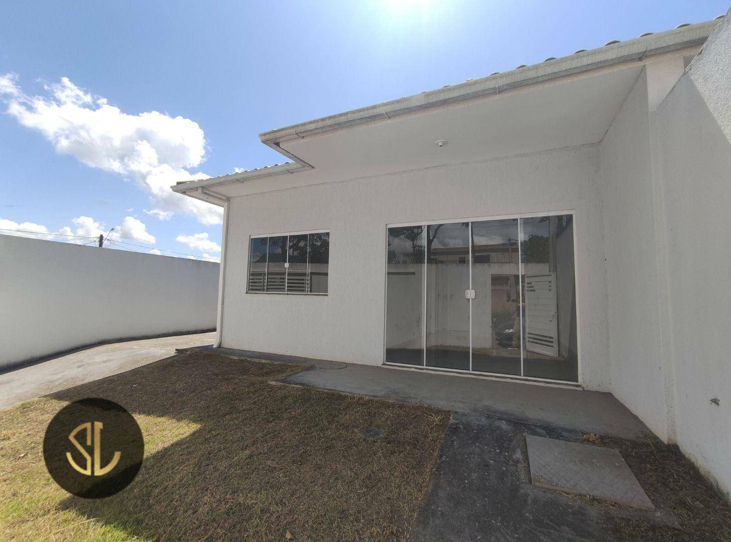 Casa à venda com 2 quartos, 70m² - Foto 1