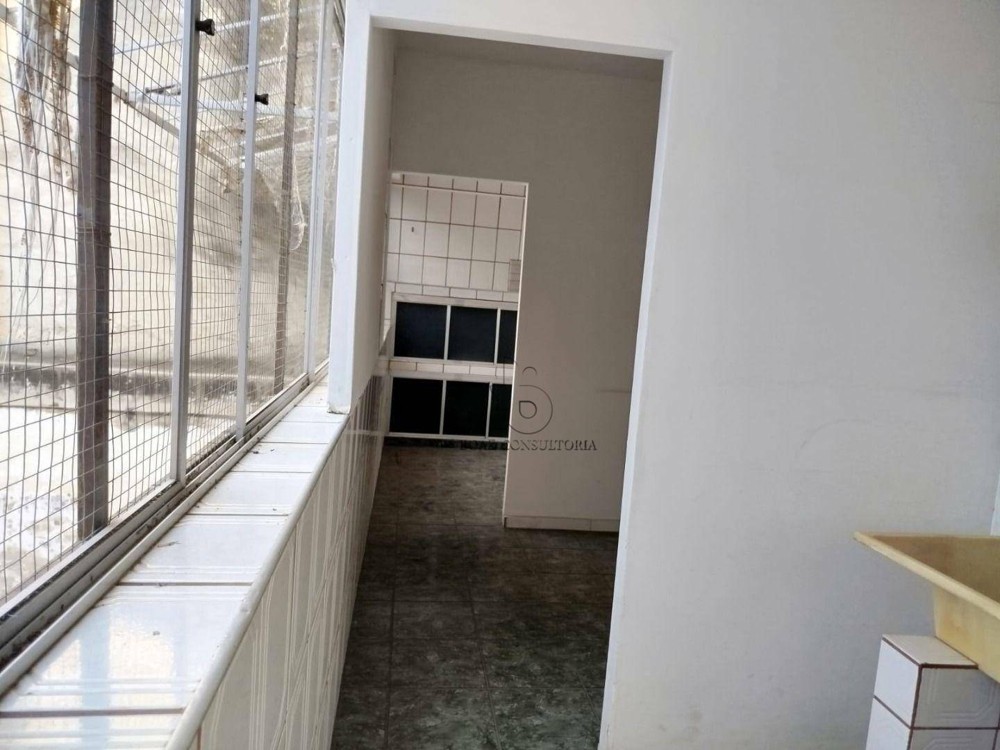 Sobrado para alugar com 3 quartos, 238m² - Foto 12