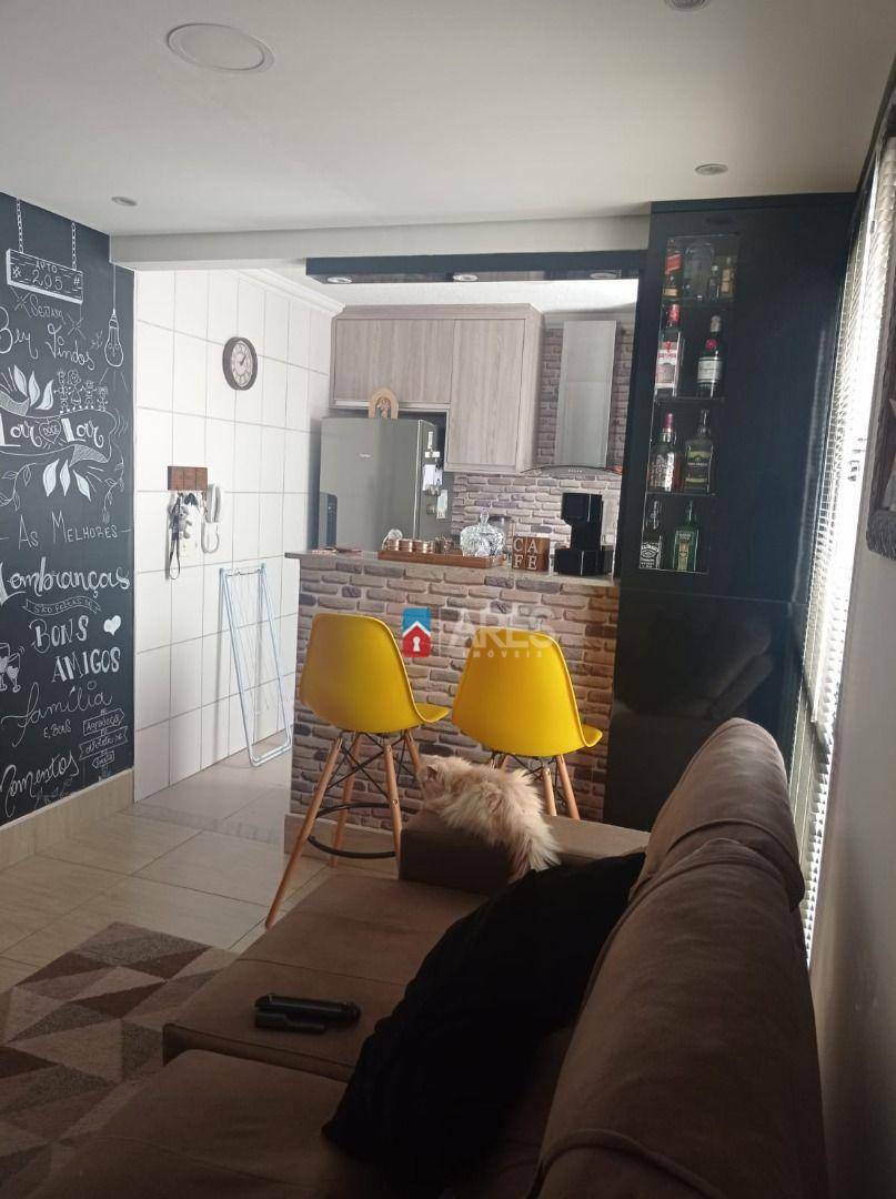 Apartamento à venda com 2 quartos, 45m² - Foto 2