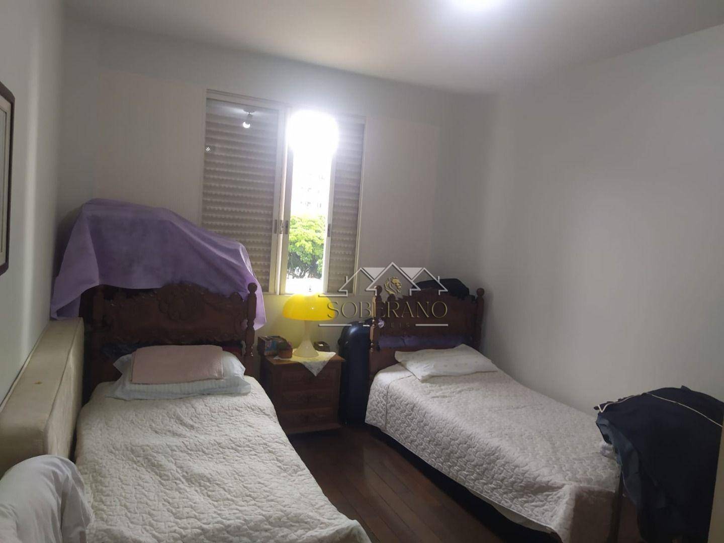 Apartamento à venda com 4 quartos, 192m² - Foto 18