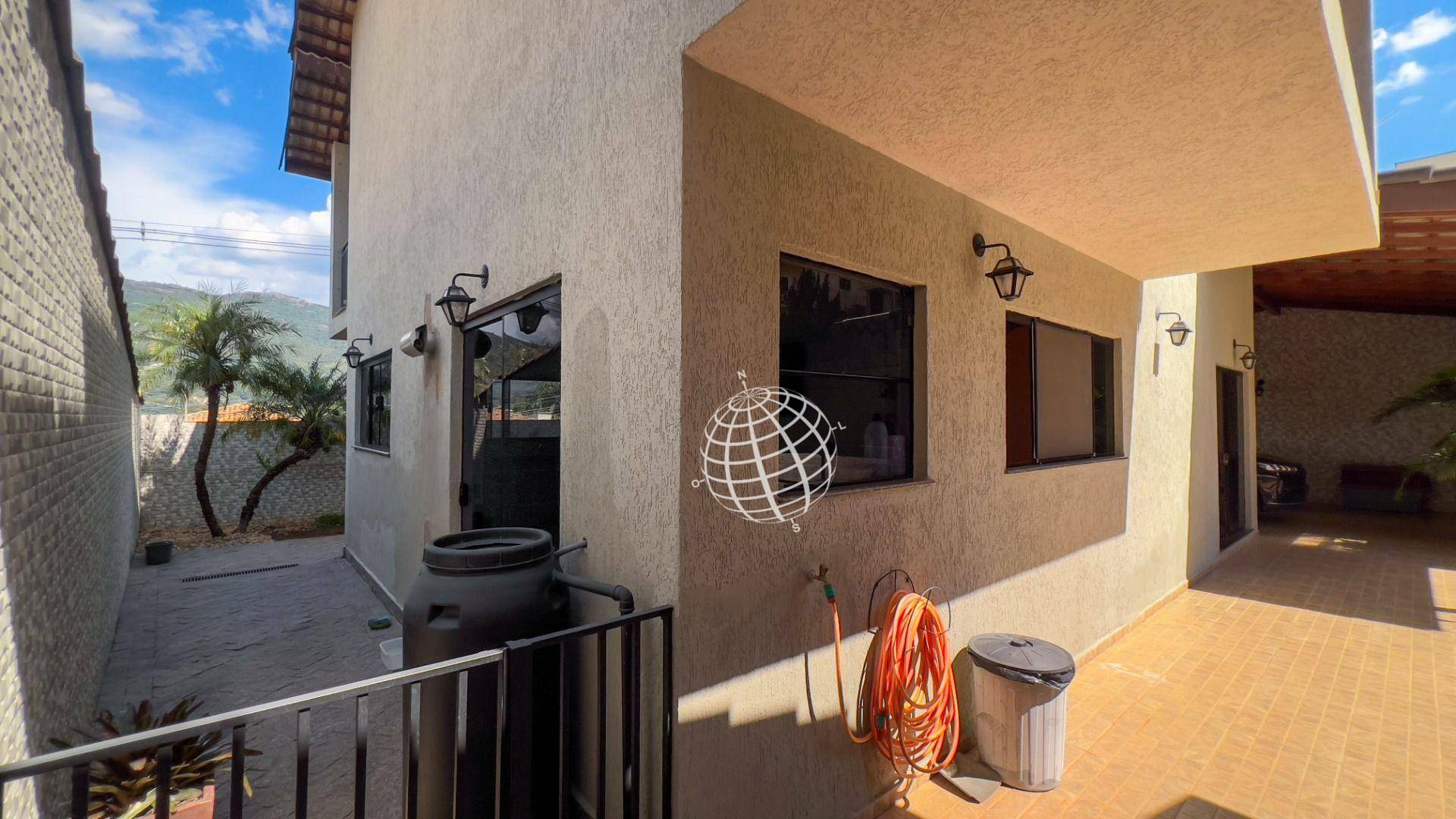 Casa à venda com 3 quartos, 246m² - Foto 19