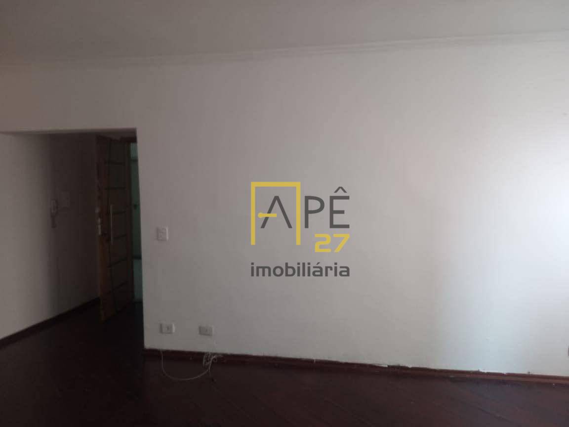 Apartamento à venda com 2 quartos, 70m² - Foto 5