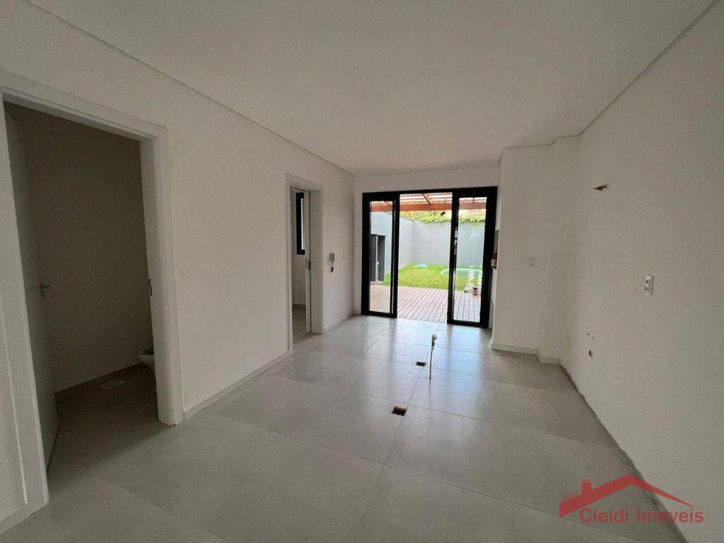 Casa à venda com 3 quartos, 129m² - Foto 13