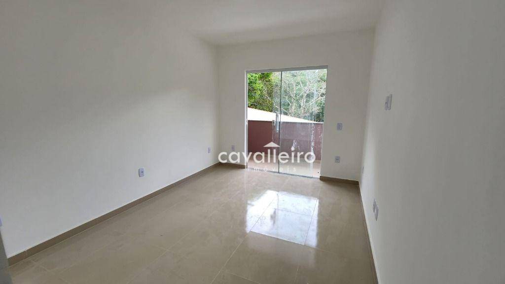 Casa à venda com 3 quartos, 112m² - Foto 16