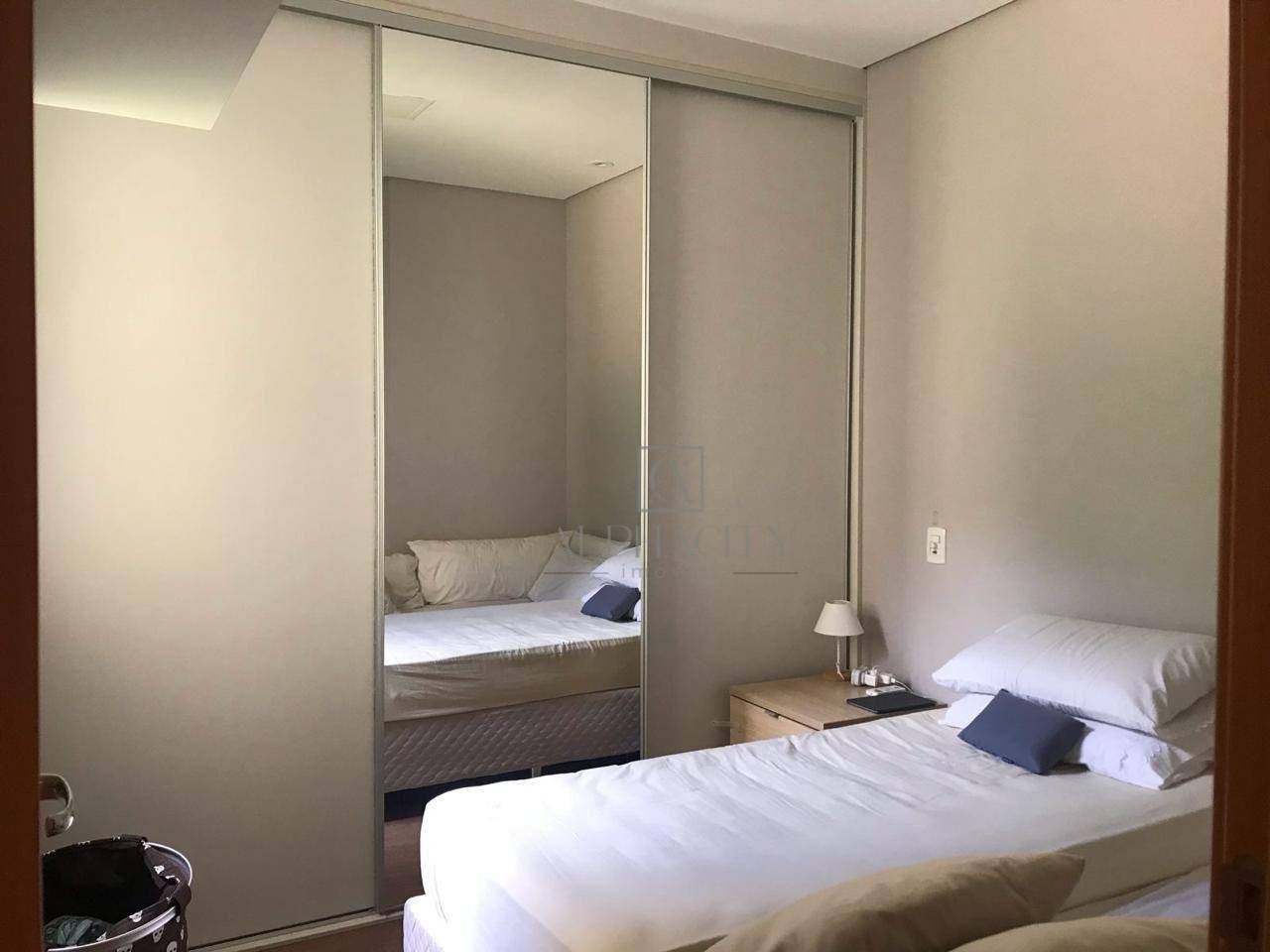 Apartamento para alugar com 3 quartos, 142m² - Foto 13