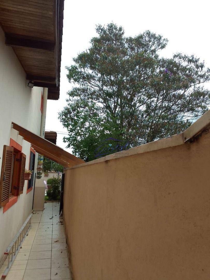 Casa à venda com 5 quartos, 190m² - Foto 22