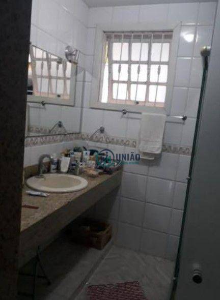 Casa de Condomínio à venda com 3 quartos, 270m² - Foto 18