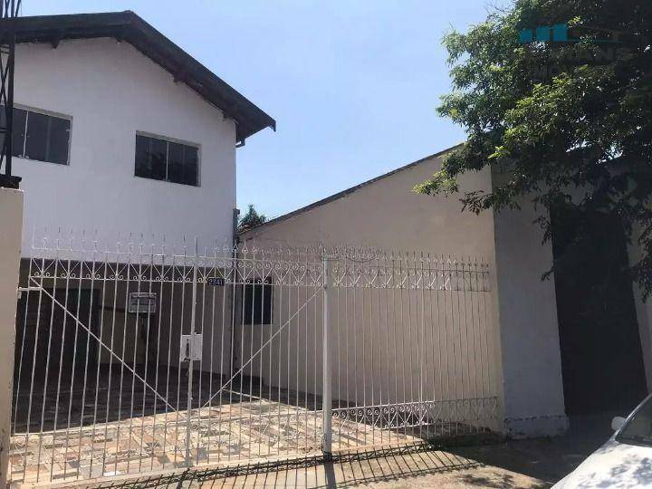 Casa para alugar com 3 quartos, 197m² - Foto 1