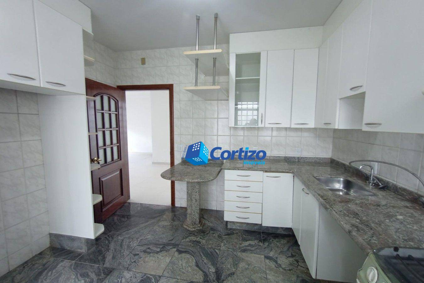 Casa para alugar com 3 quartos, 200M2 - Foto 9