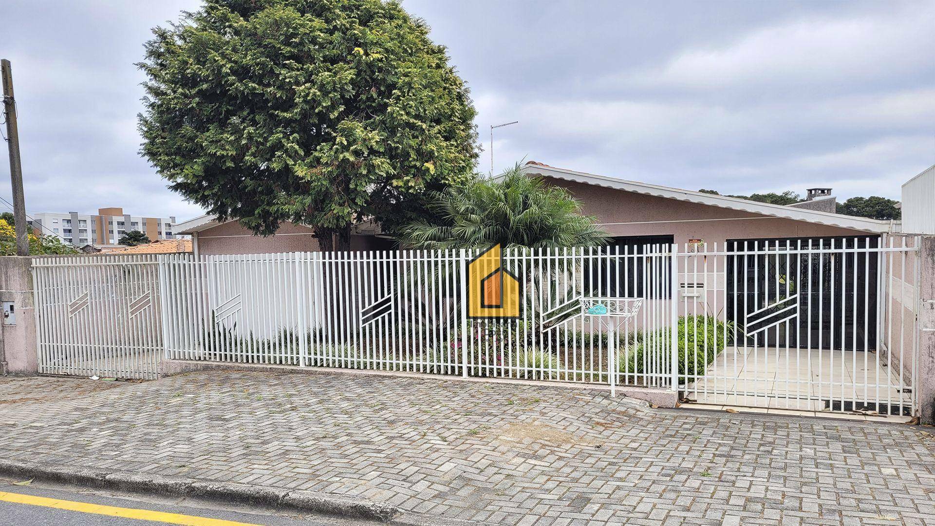 Casa para alugar com 3 quartos, 195m² - Foto 2