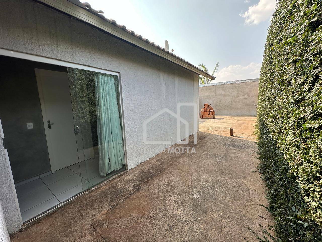 Casa à venda com 2 quartos, 93m² - Foto 1