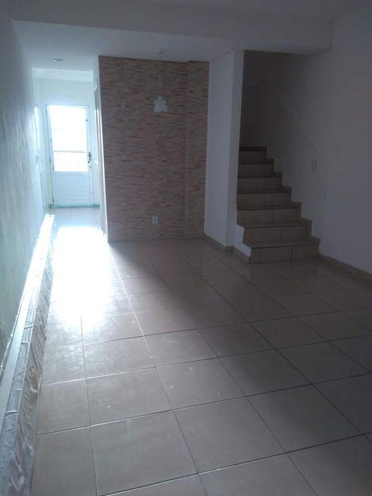 Sobrado à venda com 2 quartos, 97m² - Foto 1