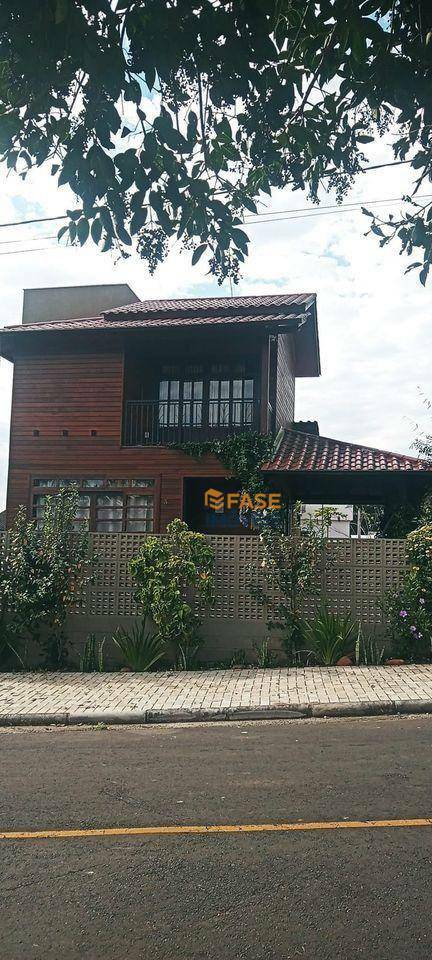 Casa à venda com 3 quartos, 100m² - Foto 2