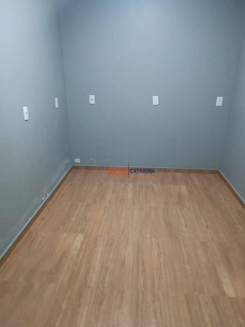 Casa à venda com 2 quartos, 200m² - Foto 10