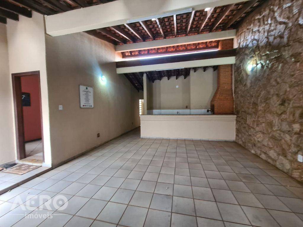 Casa à venda com 4 quartos, 220m² - Foto 26