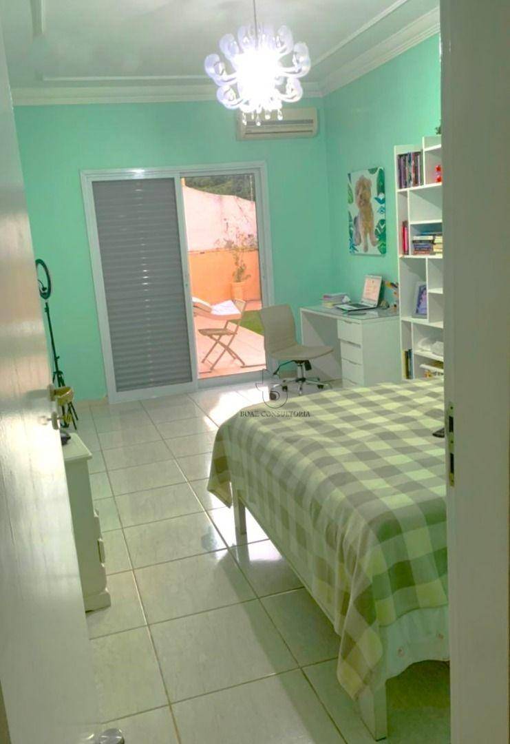 Casa à venda com 3 quartos, 300m² - Foto 15