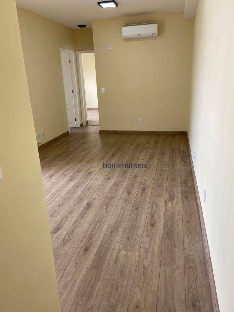 Apartamento para alugar com 2 quartos, 65m² - Foto 4