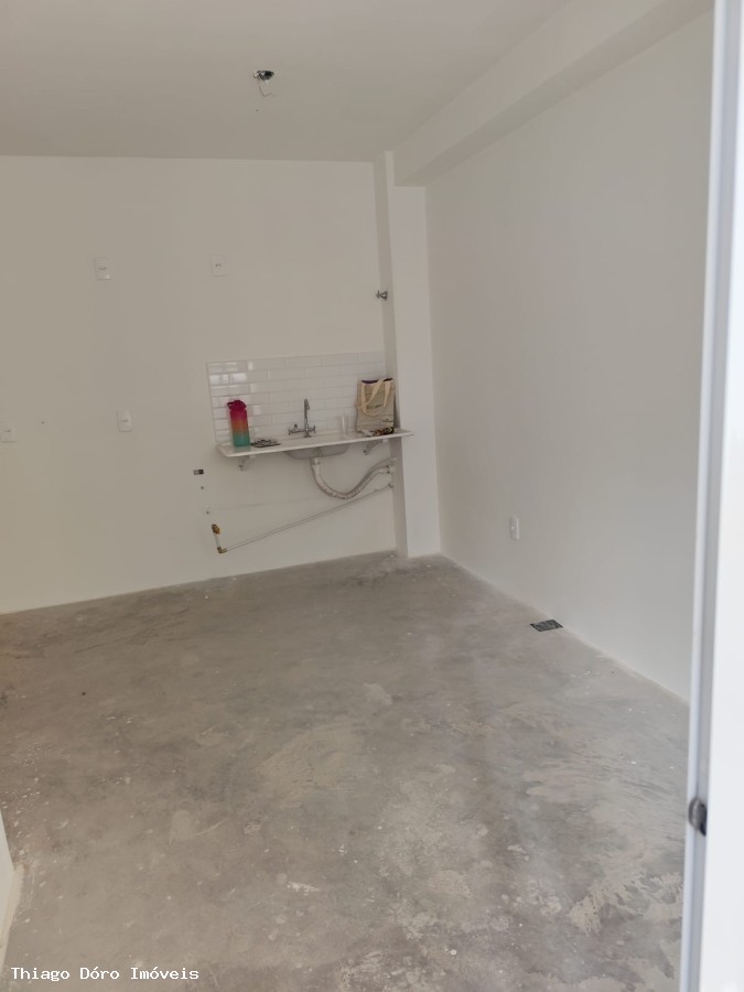 Apartamento à venda com 2 quartos, 41m² - Foto 7