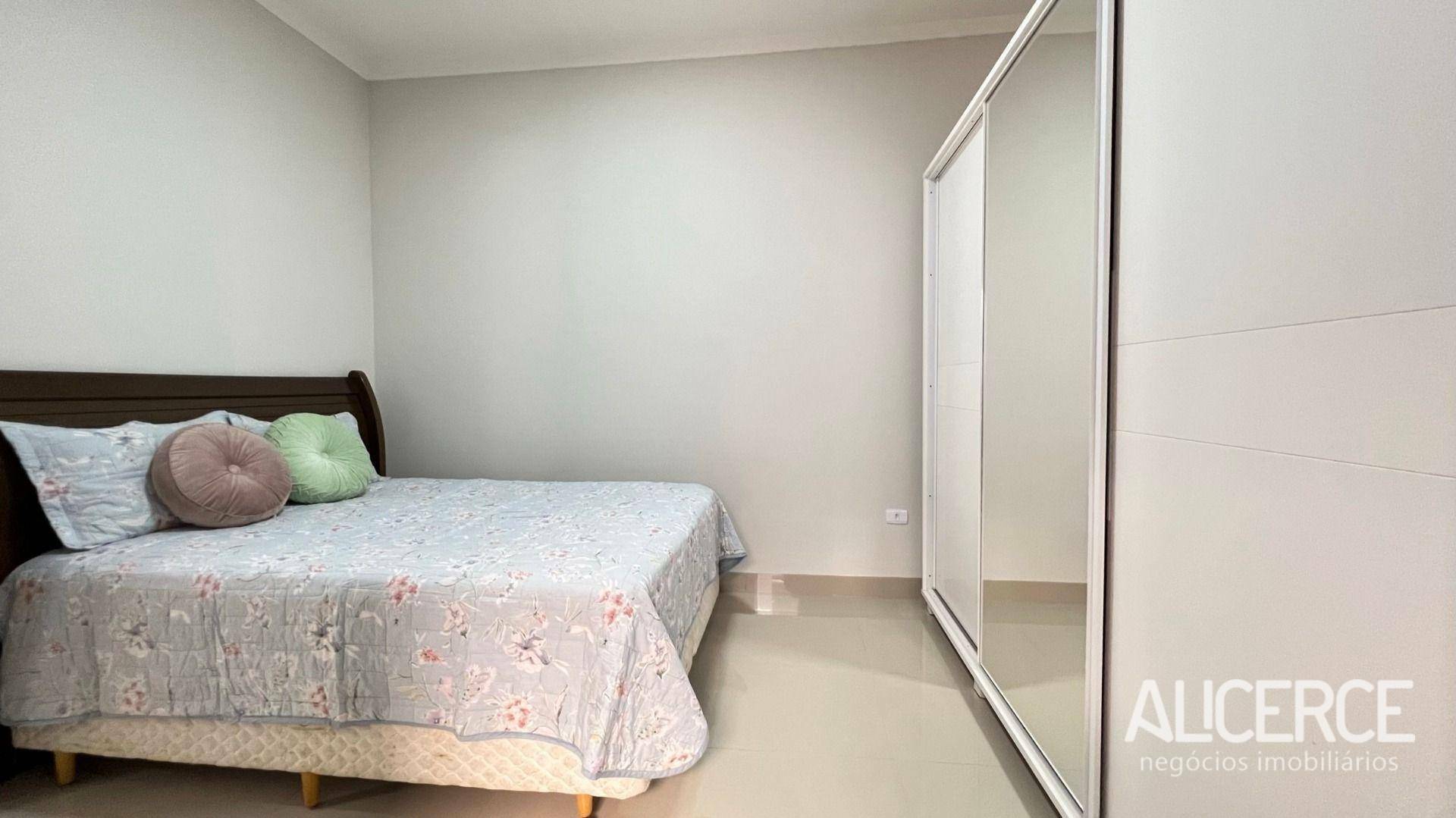 Casa à venda com 2 quartos, 120m² - Foto 26