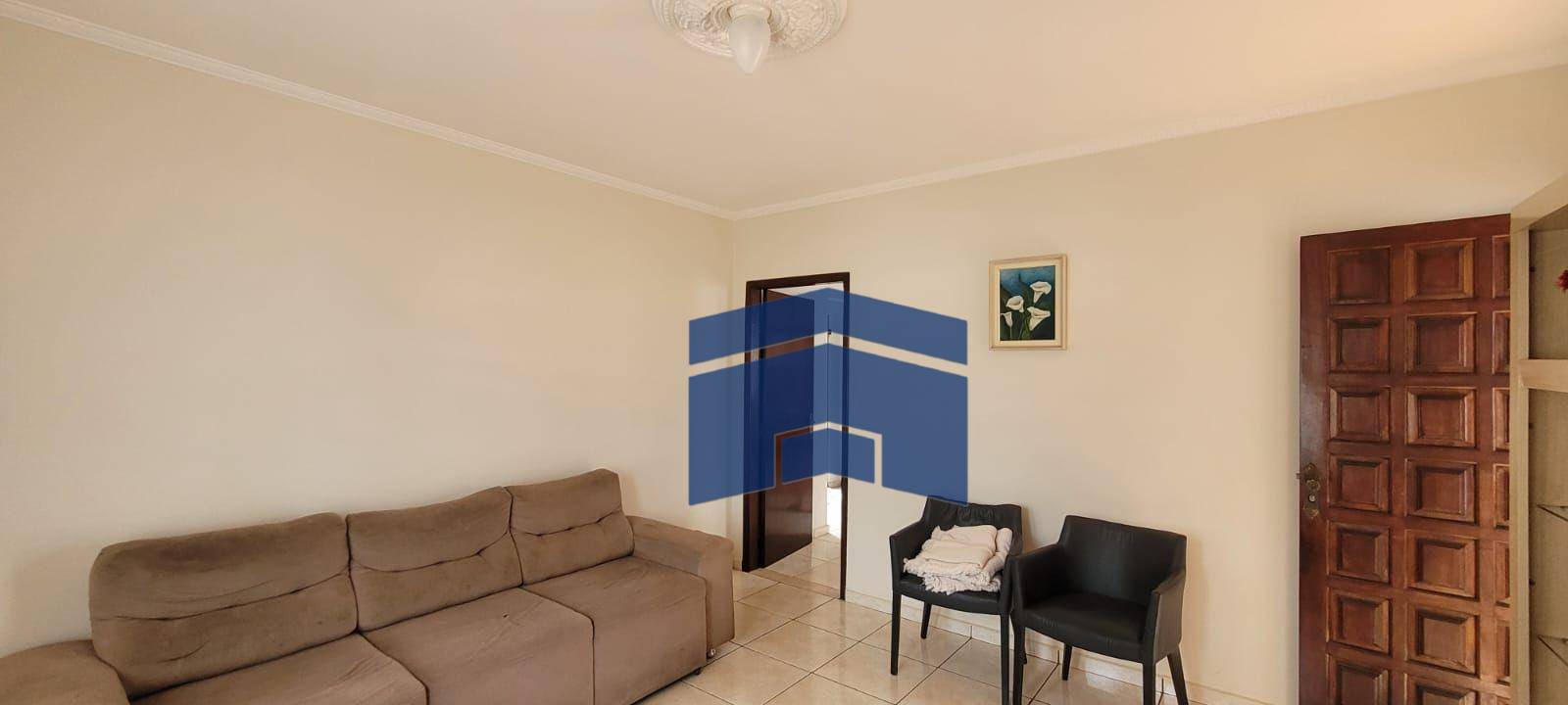 Casa à venda com 3 quartos, 193m² - Foto 2