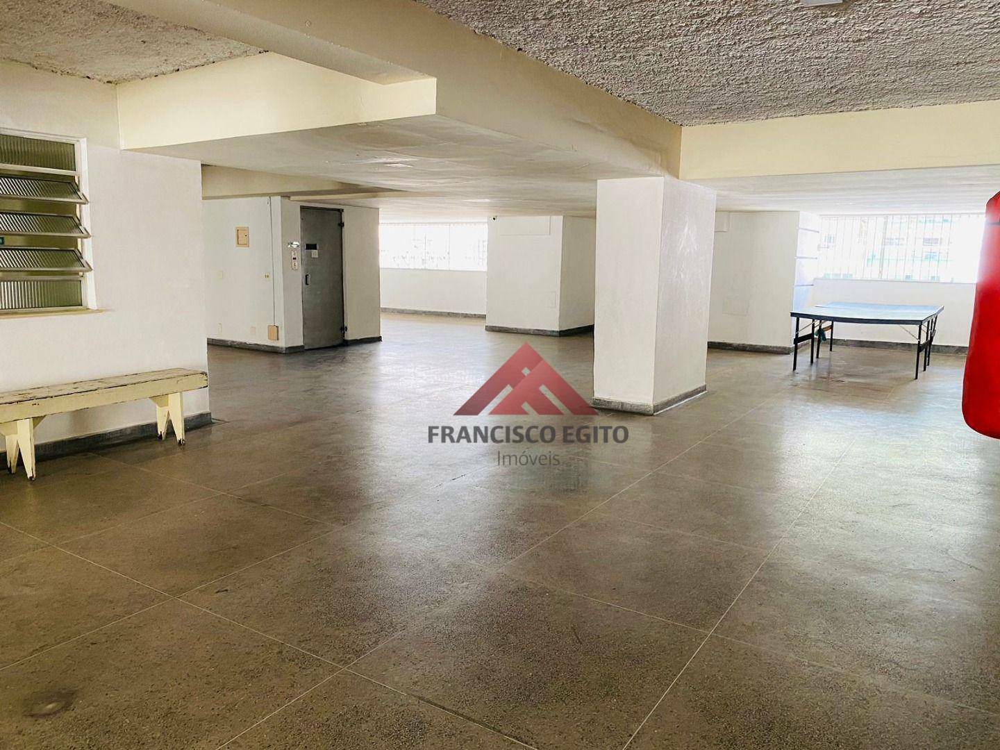 Apartamento à venda com 2 quartos, 75m² - Foto 18