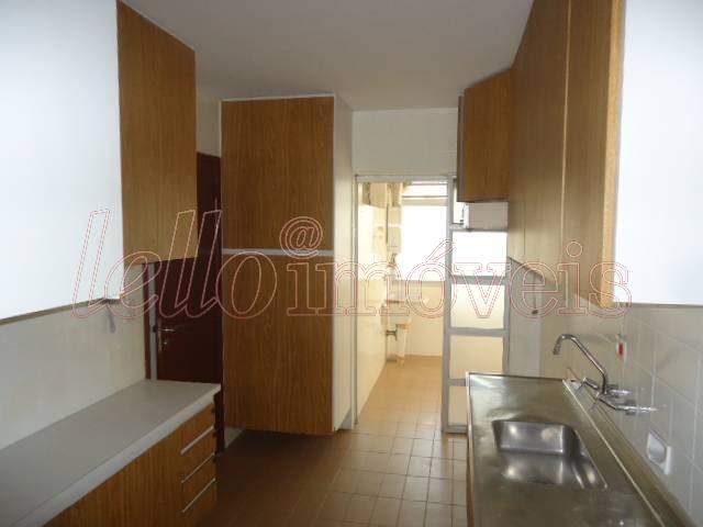 Apartamento para alugar com 3 quartos, 130m² - Foto 18