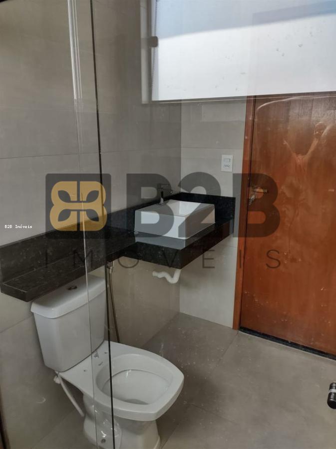 Casa à venda com 3 quartos, 210m² - Foto 15