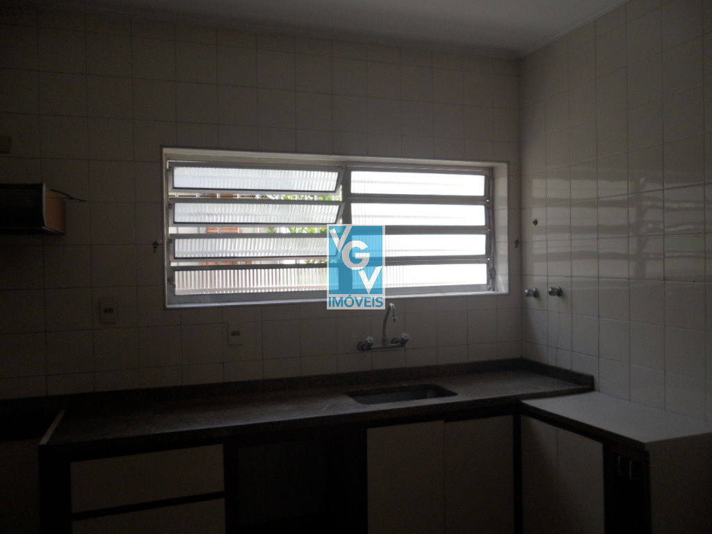 Casa à venda e aluguel com 3 quartos, 160m² - Foto 4