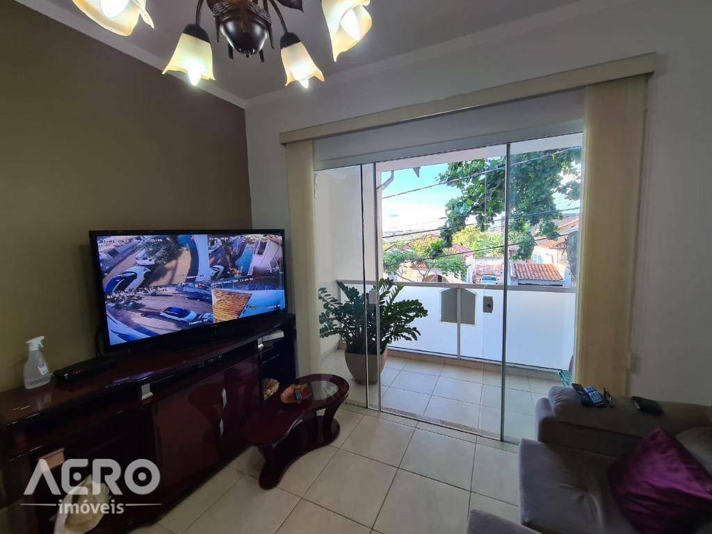 Casa à venda com 3 quartos, 195m² - Foto 32