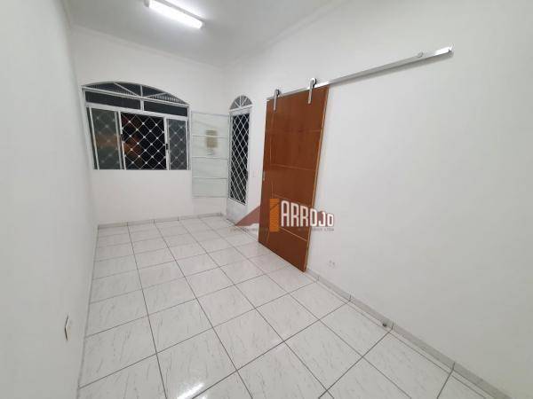 Sobrado à venda com 5 quartos, 240m² - Foto 35