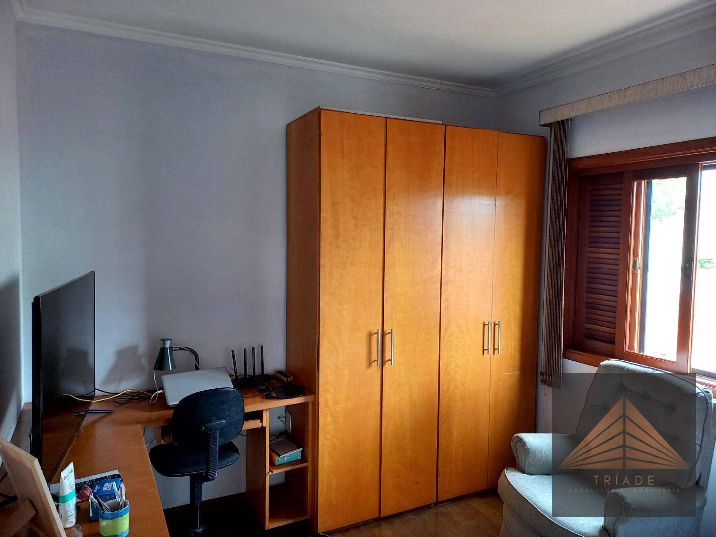 Casa à venda com 3 quartos, 244m² - Foto 11