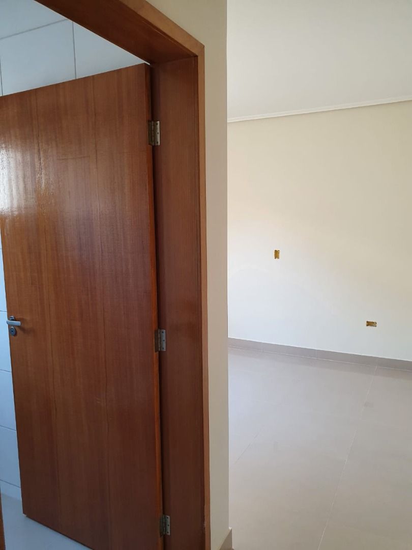 Casa à venda com 3 quartos, 90m² - Foto 9