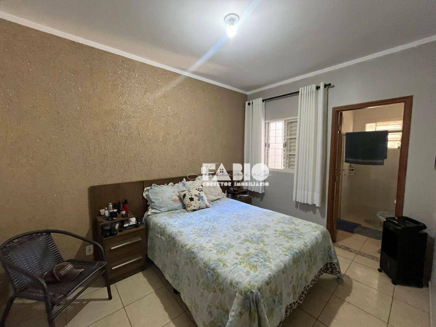 Casa à venda com 3 quartos, 120m² - Foto 2