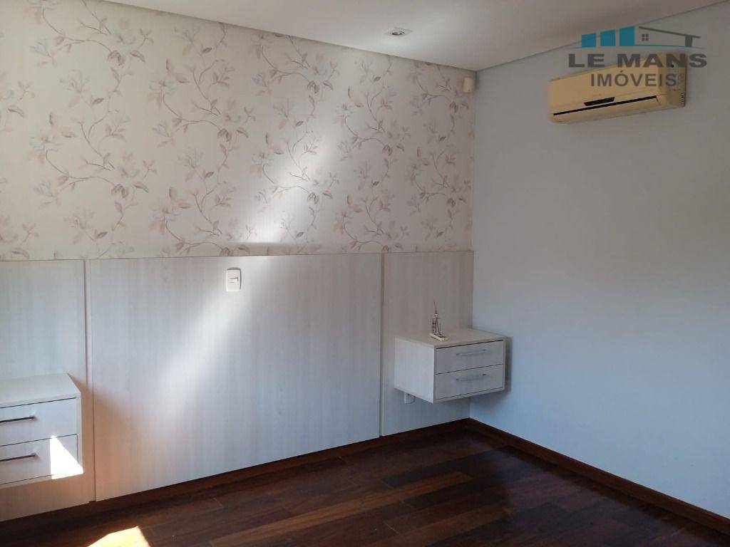 Casa à venda com 3 quartos, 211m² - Foto 11