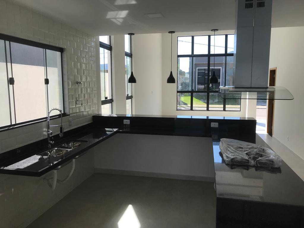 Casa à venda com 3 quartos, 370m² - Foto 12