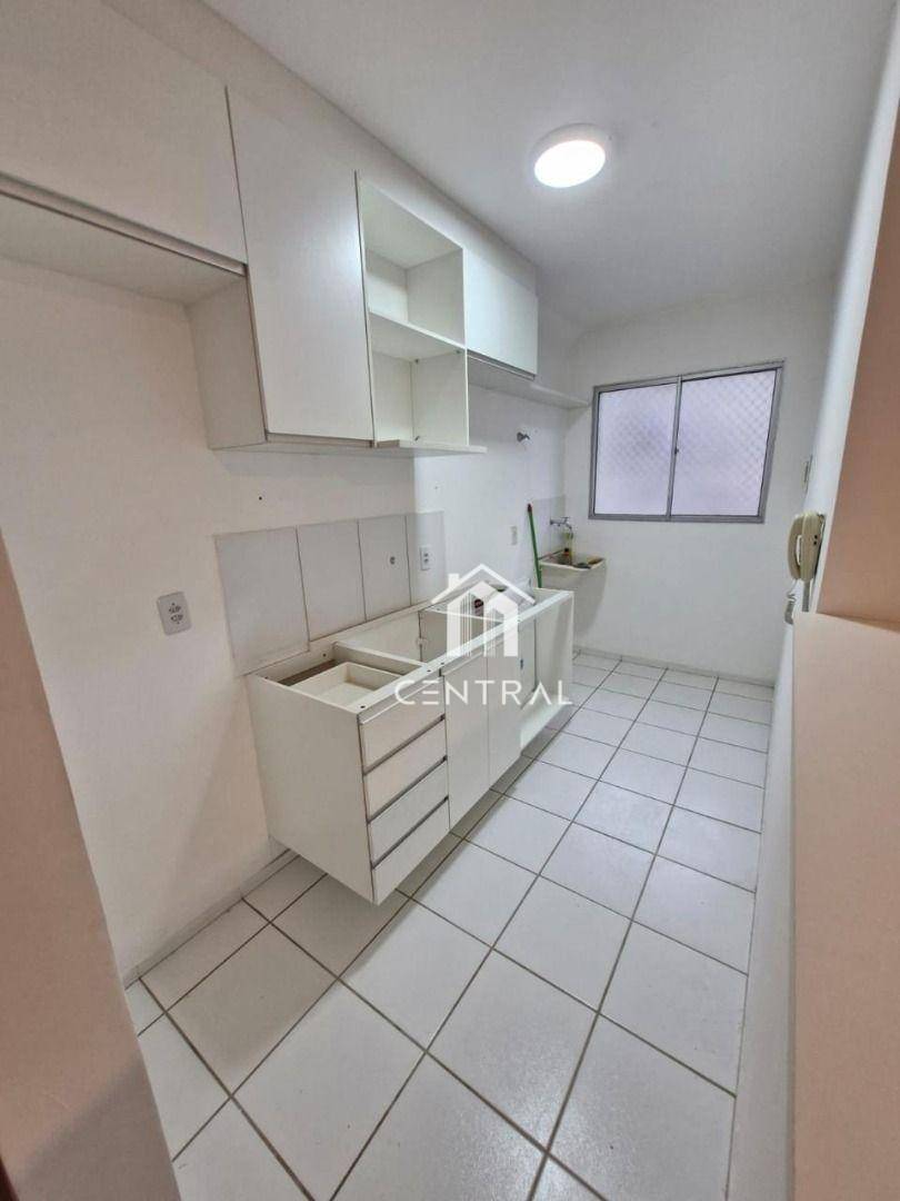 Apartamento à venda com 2 quartos, 50m² - Foto 2