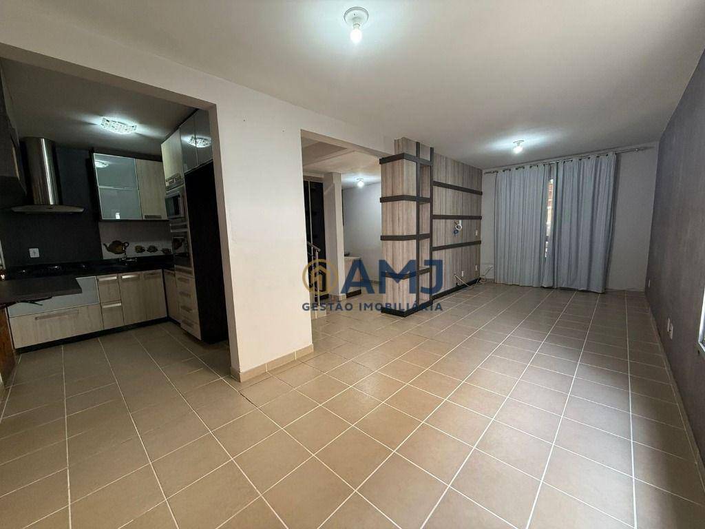 Sobrado à venda com 3 quartos, 130m² - Foto 3