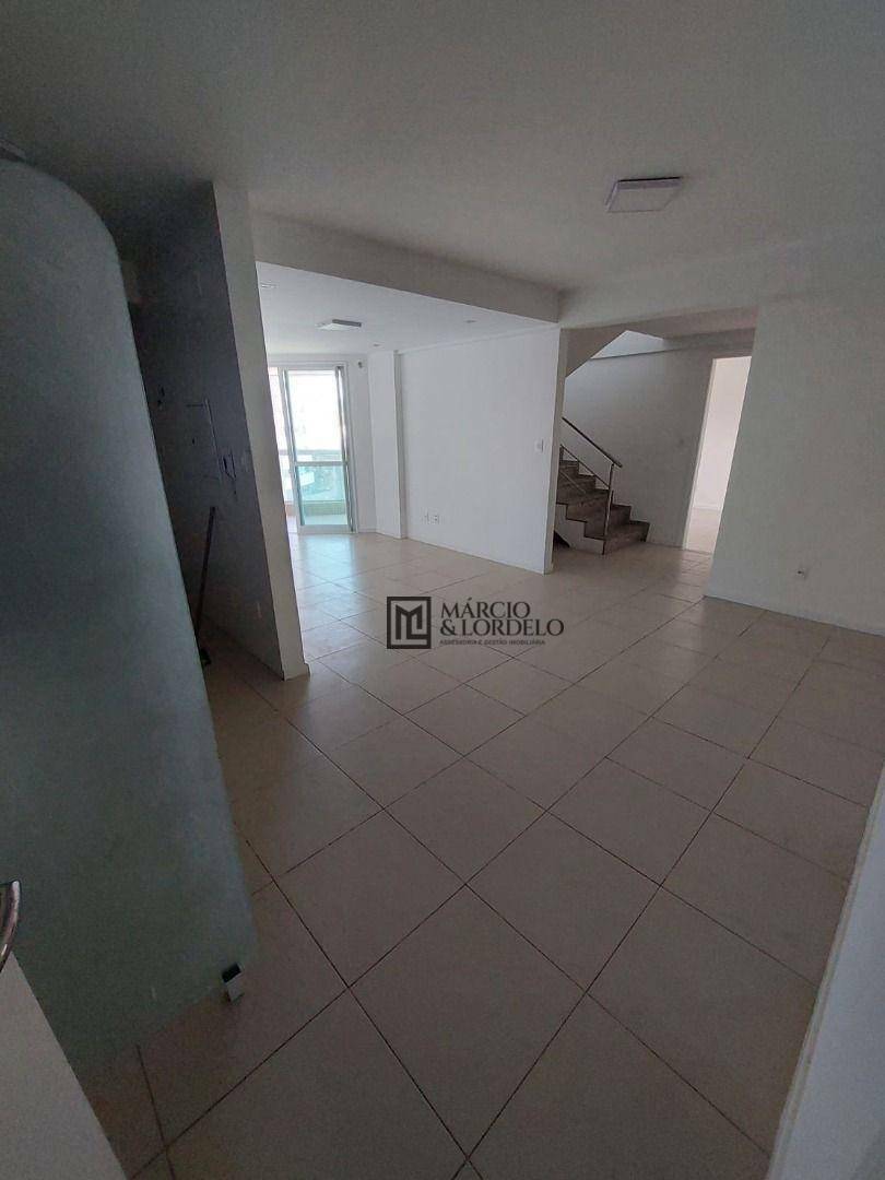 Cobertura à venda com 3 quartos, 210m² - Foto 30