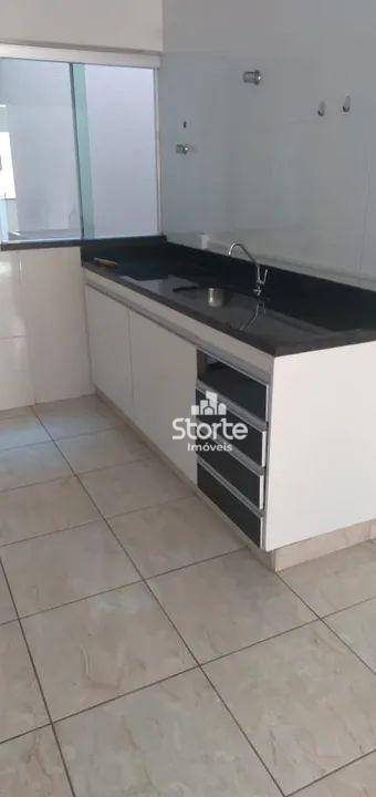 Apartamento para alugar com 2 quartos, 62m² - Foto 2