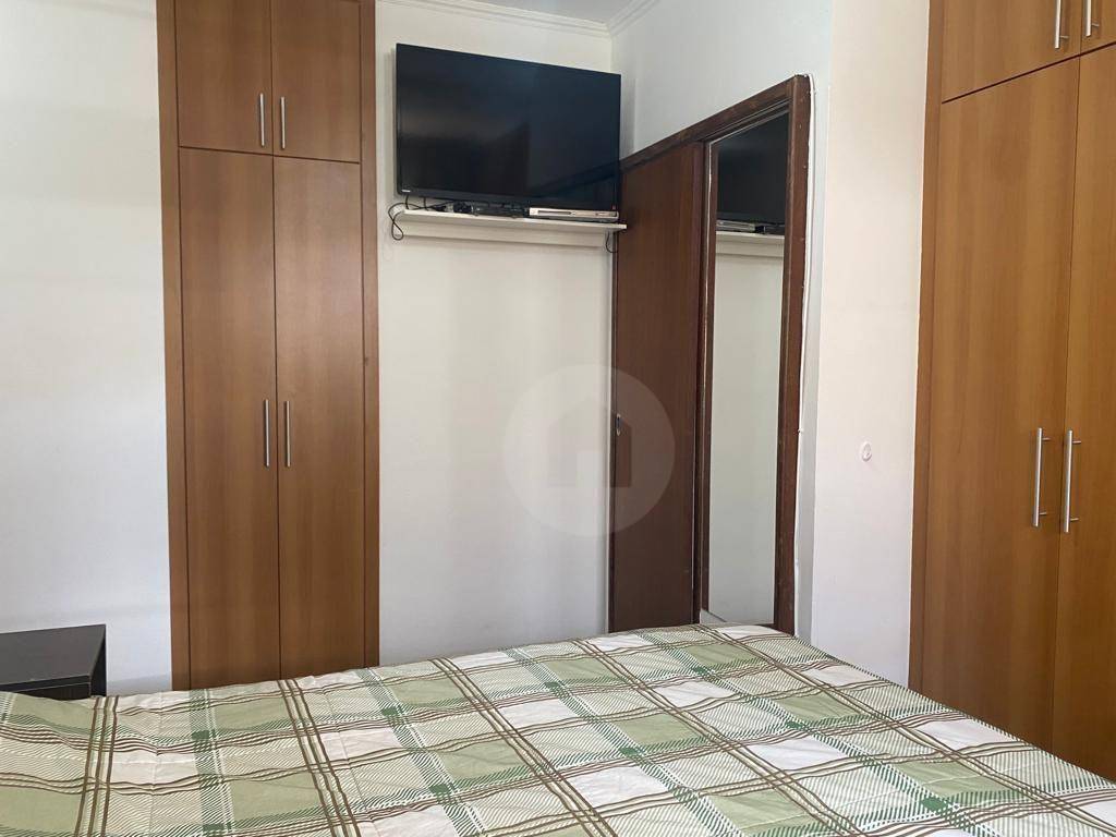 Apartamento à venda com 3 quartos, 156m² - Foto 2